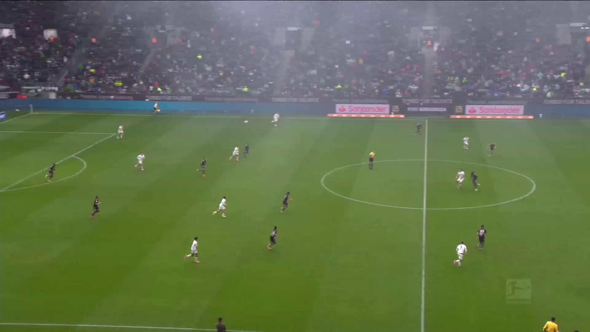 沃尔夫斯堡客场击败门兴格拉德巴赫，豪取连胜