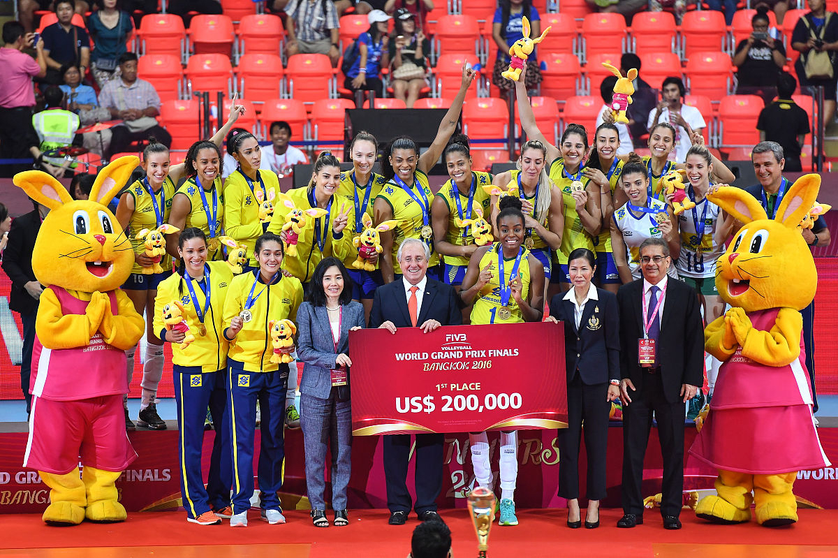 澳大利亚足球队员发挥出色，赢得高分战胜对手