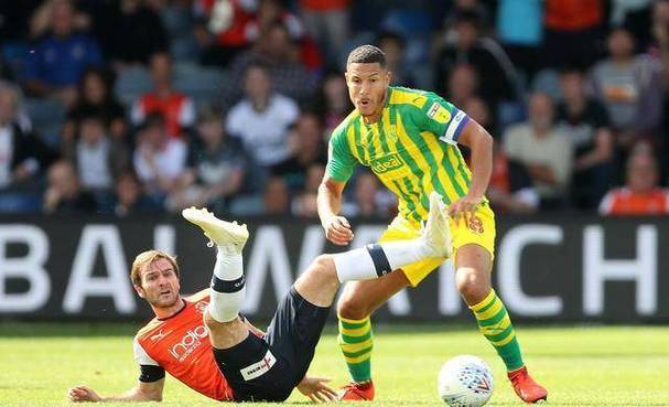 博尔顿队在主场赢得重要比赛