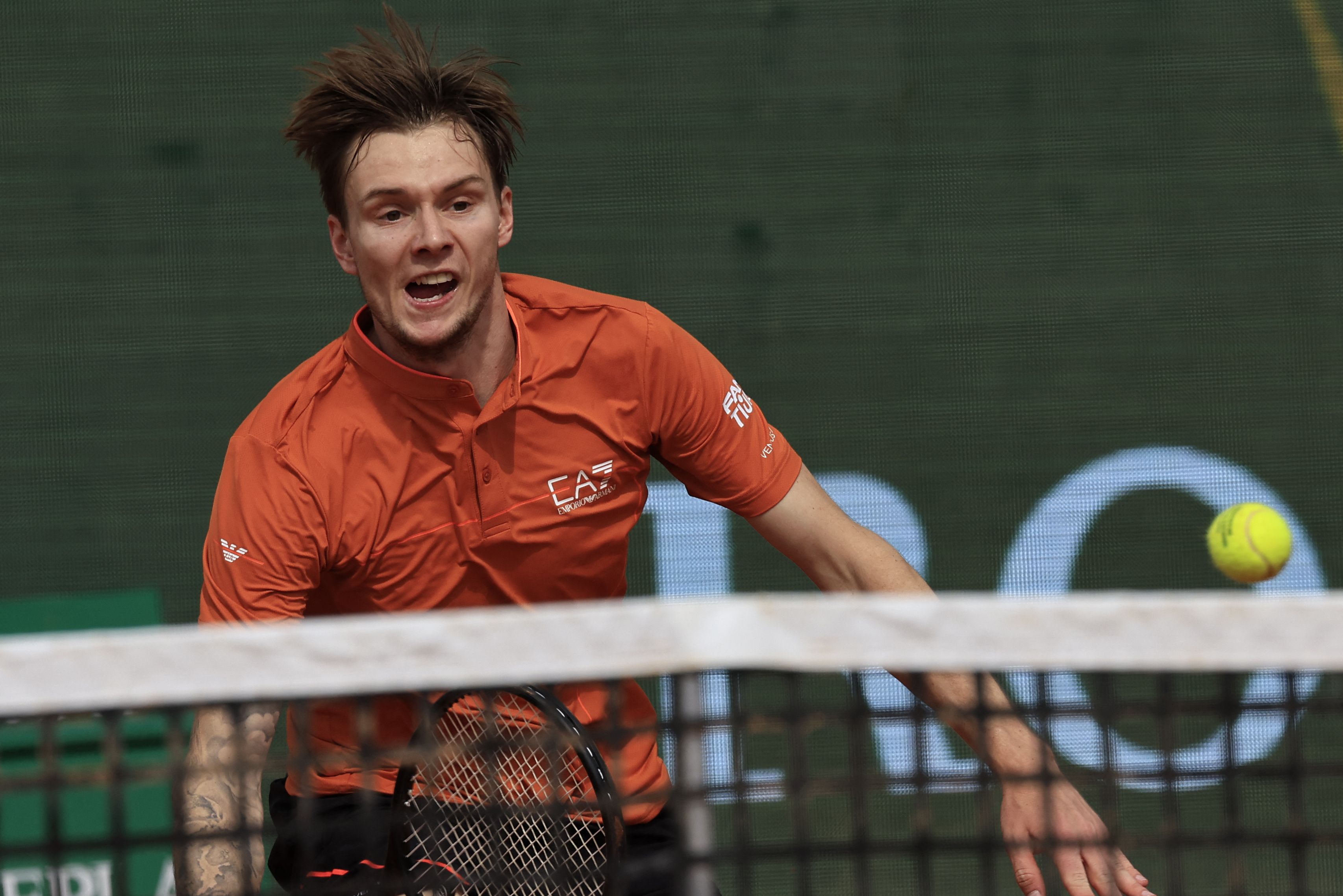 包含温网轻取蒙特卡洛大师赛,兹维列夫关键制胜的词条 包含温网轻取蒙特卡洛大师赛,兹维列夫关键制胜的词条