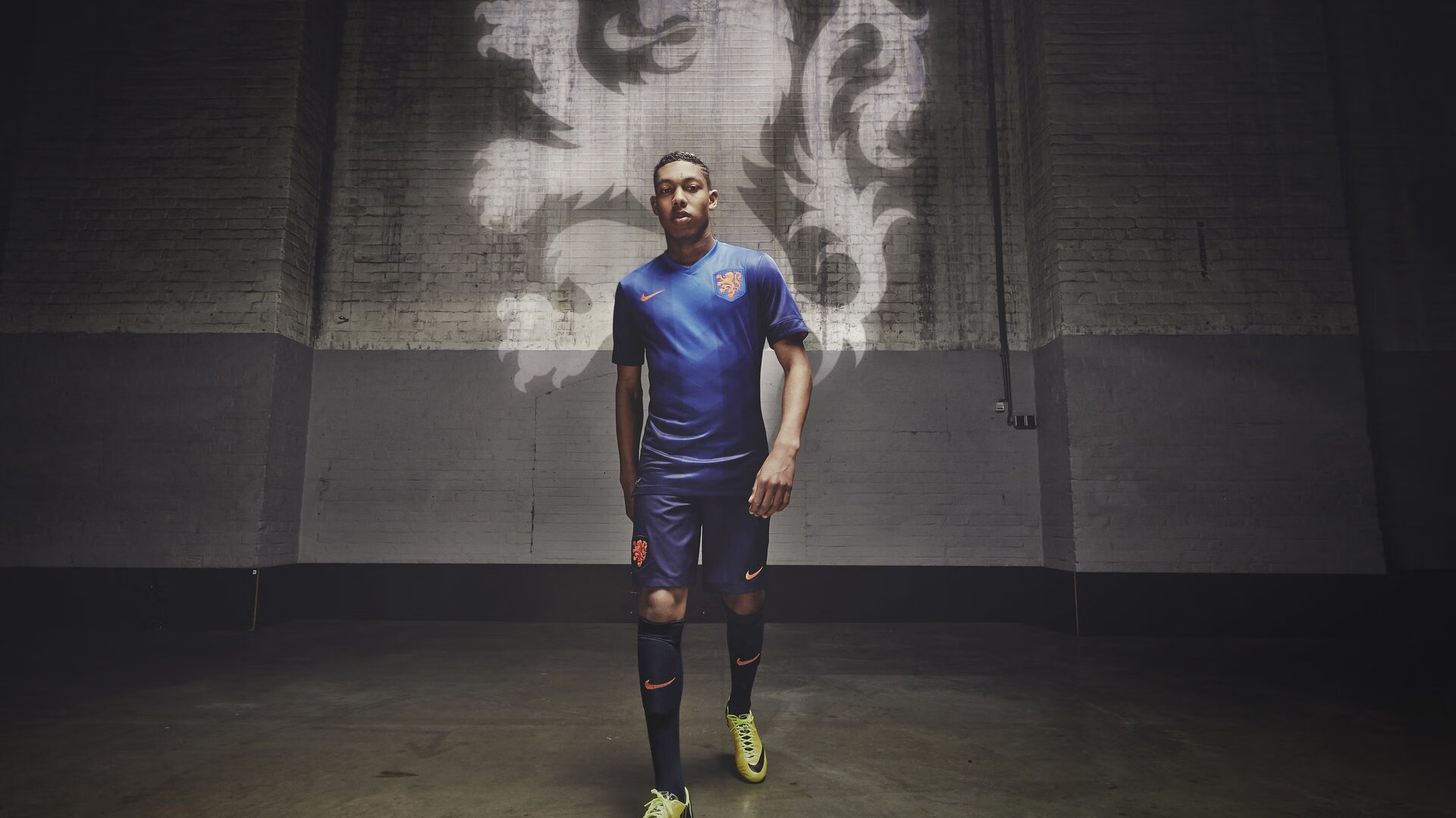 意甲焦点战之外的焦点，莱比锡红牛如何以南美战术斩落巴拉圭劲旅